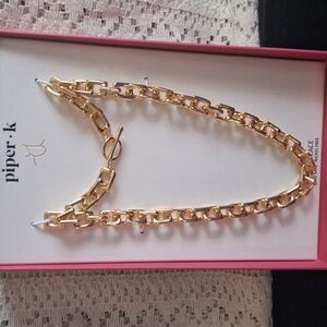 Elegant Gold Chain Necklace